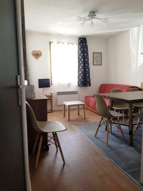 Appartement Flocon, 2 Chambres Saint-Sorlin-dʼArves Buitenkant foto